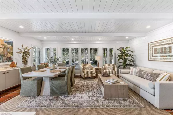 282 4th ST S #204, Naples, FL 34102