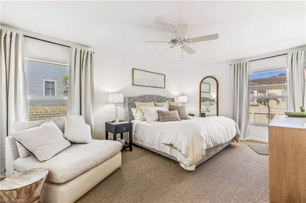 282 4th ST S #204, Naples, FL 34102