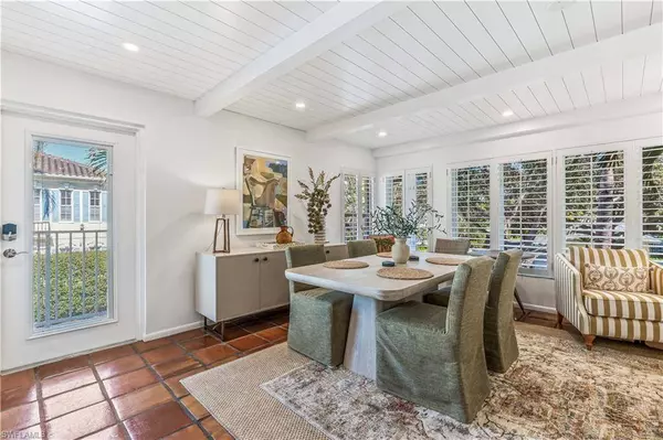 282 4th ST S #204, Naples, FL 34102