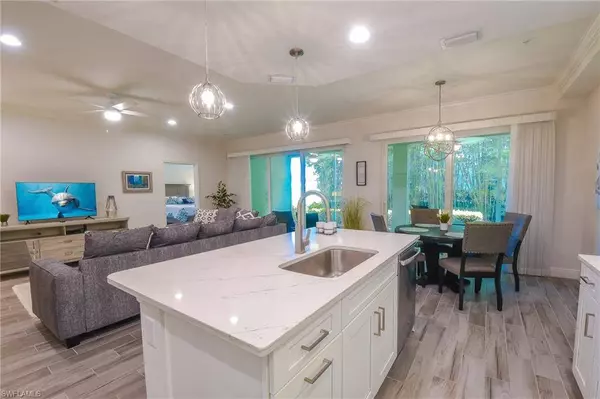 6940 Avalon CIR #503, Naples, FL 34112