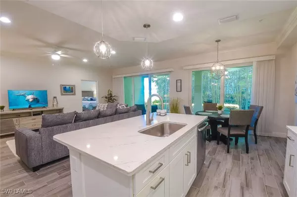 6940 Avalon CIR #503, Naples, FL 34112