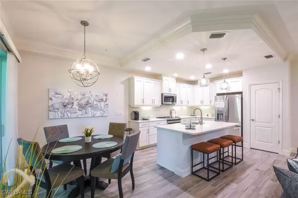 6940 Avalon CIR #503, Naples, FL 34112