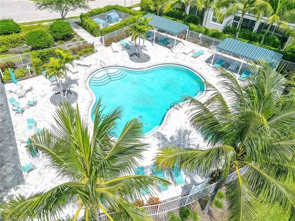 6940 Avalon CIR #503, Naples, FL 34112