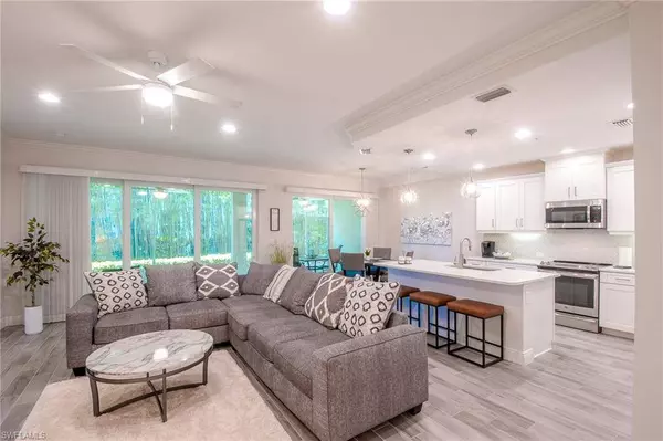 6940 Avalon CIR #503, Naples, FL 34112