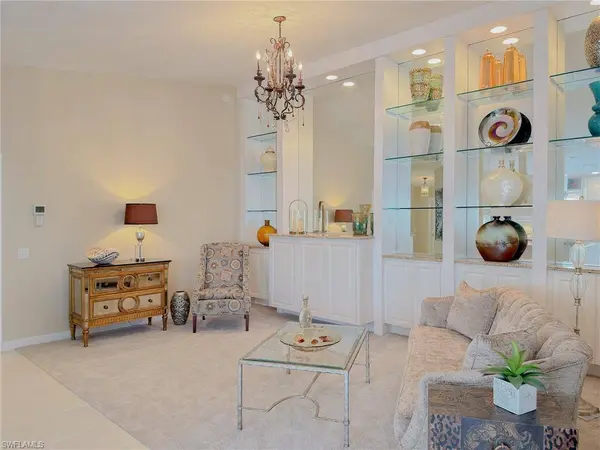 3356 Cayman LN, Naples, FL 34119