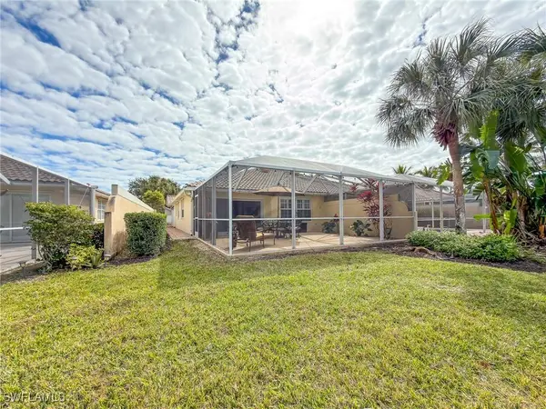 3356 Cayman LN, Naples, FL 34119