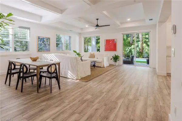 1075 Frank Whiteman BLVD, Naples, FL 34103