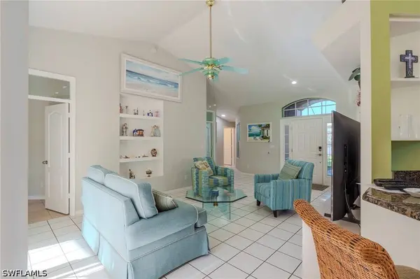 1945 E Crown Pointe BLVD, Naples, FL 34112