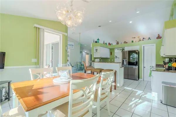 1945 E Crown Pointe BLVD, Naples, FL 34112