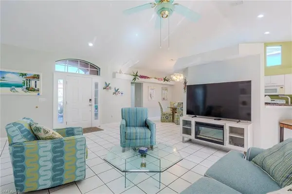 1945 E Crown Pointe BLVD, Naples, FL 34112