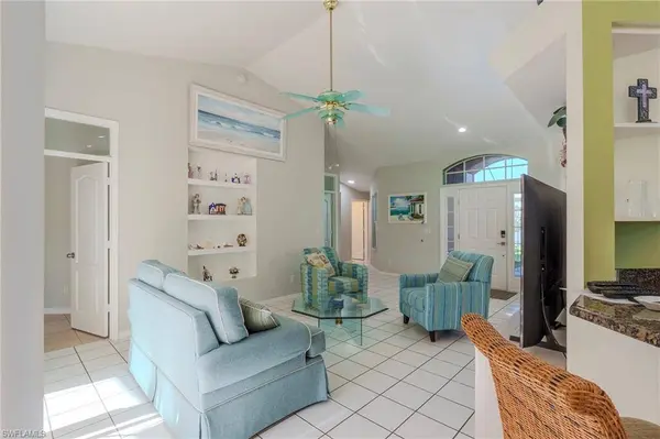 1945 E Crown Pointe BLVD, Naples, FL 34112