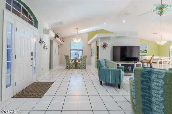 1945 E Crown Pointe BLVD, Naples, FL 34112