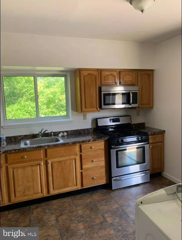 1009 HESSIAN AVE, West Deptford, NJ 08093