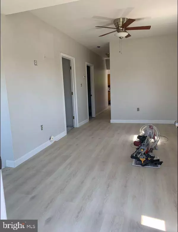 1009 HESSIAN AVE, West Deptford, NJ 08093