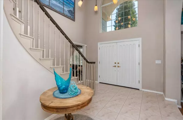 10167 N Ponderosa DR, Fresno, CA 93720