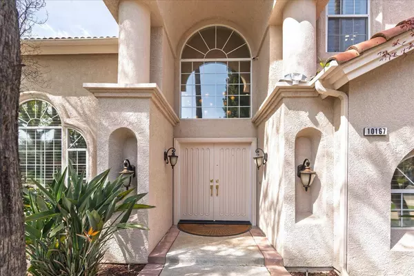 10167 N Ponderosa DR, Fresno, CA 93720