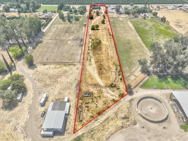 12156 E Mckinley AVE, Sanger, CA 93657