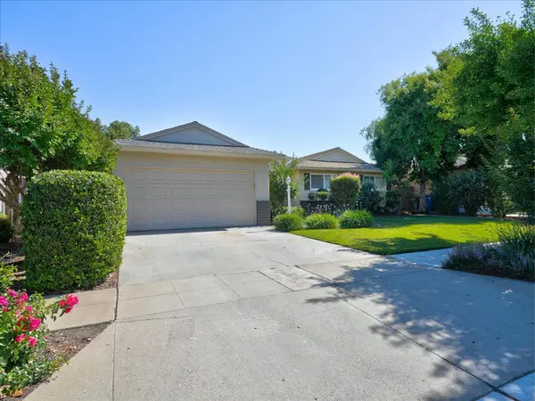 1545 E Vartikian AVE, Fresno, CA 93710