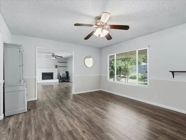 1545 E Vartikian AVE, Fresno, CA 93710