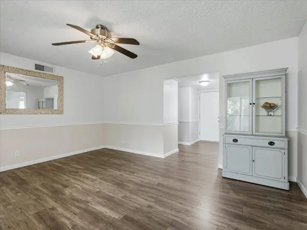 1545 E Vartikian AVE, Fresno, CA 93710