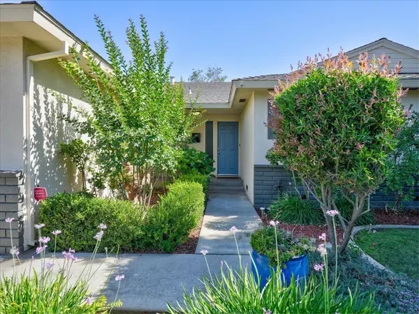 1545 E Vartikian AVE, Fresno, CA 93710