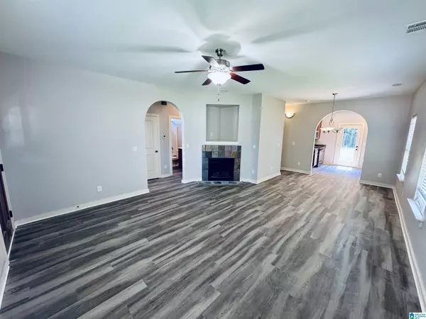 536 KINCAID COVE LANE, Odenville, AL 35120