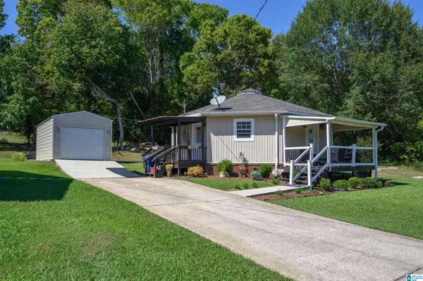 300 3RD AVENUE W, Oneonta, AL 35121