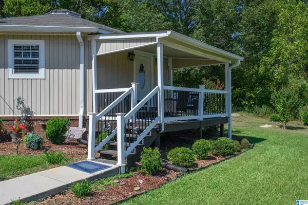 300 3RD AVENUE W, Oneonta, AL 35121