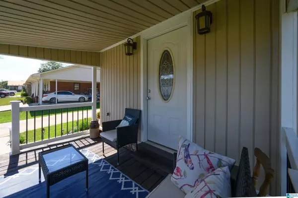 300 3RD AVENUE W, Oneonta, AL 35121