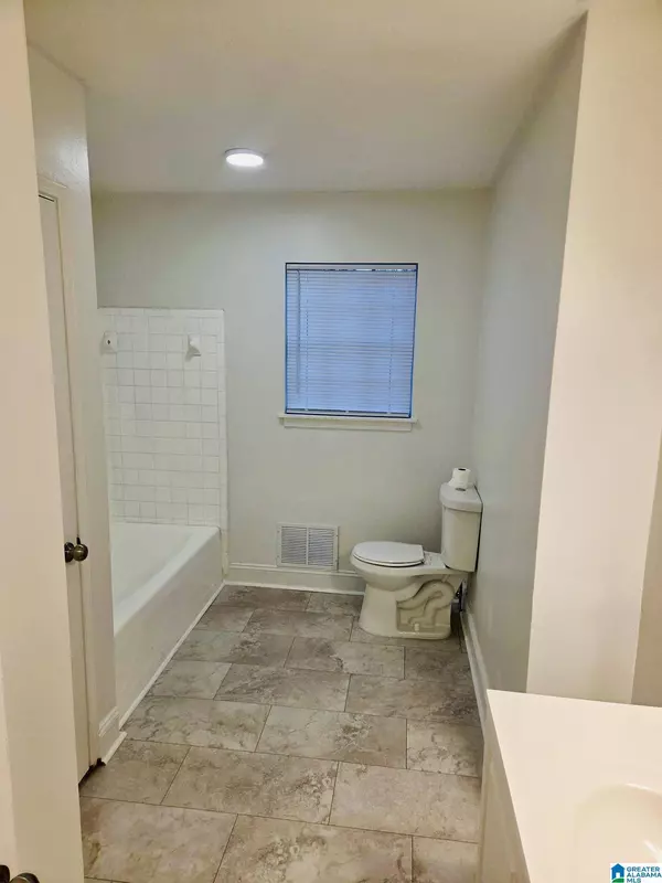 321 JUNE AVENUE, Hueytown, AL 35023