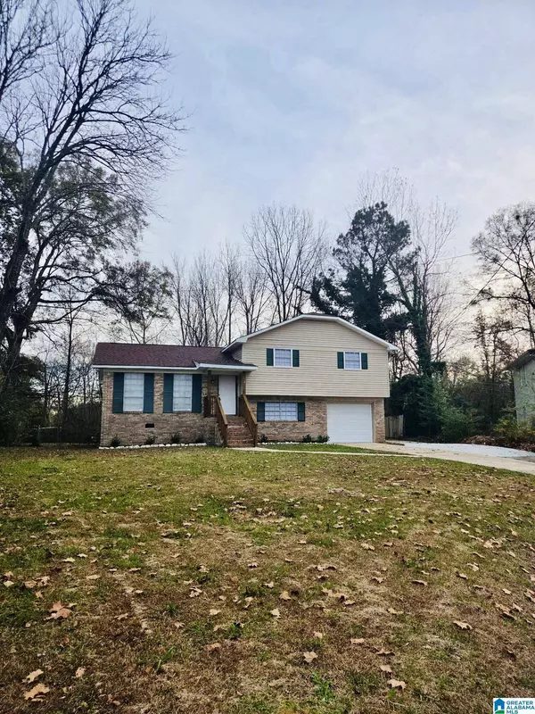 321 JUNE AVENUE, Hueytown, AL 35023