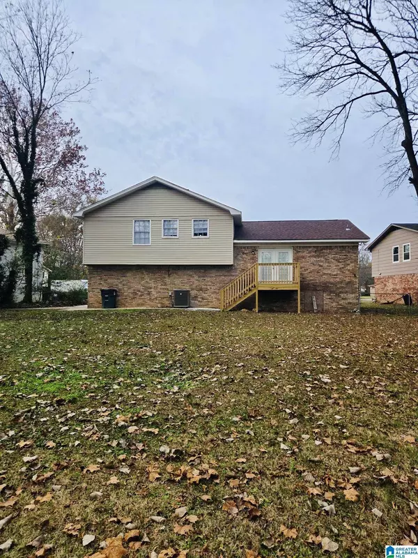 321 JUNE AVENUE, Hueytown, AL 35023