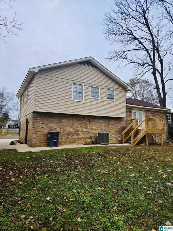 321 JUNE AVENUE, Hueytown, AL 35023