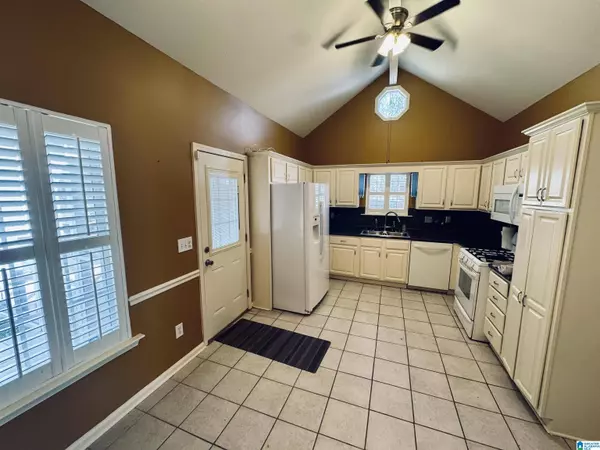 148 STONEHAVEN DRIVE, Pelham, AL 35124