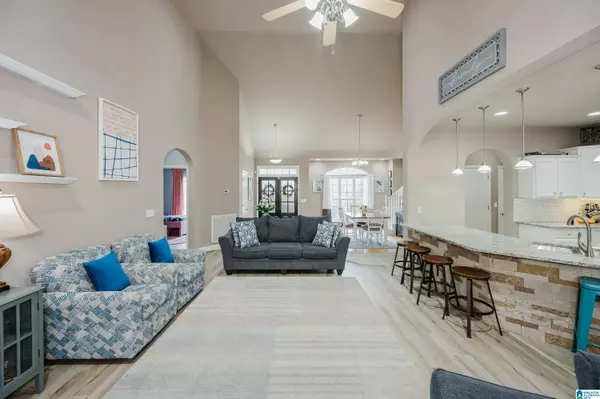 2746 CROSSVINE DRIVE, Helena, AL 35022