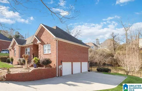6001 BENT RIVER COVE, Vestavia Hills, AL 35216