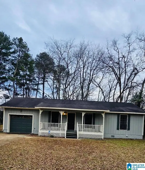 2025 PHILLIPS CIRCLE, Leeds, AL 35094