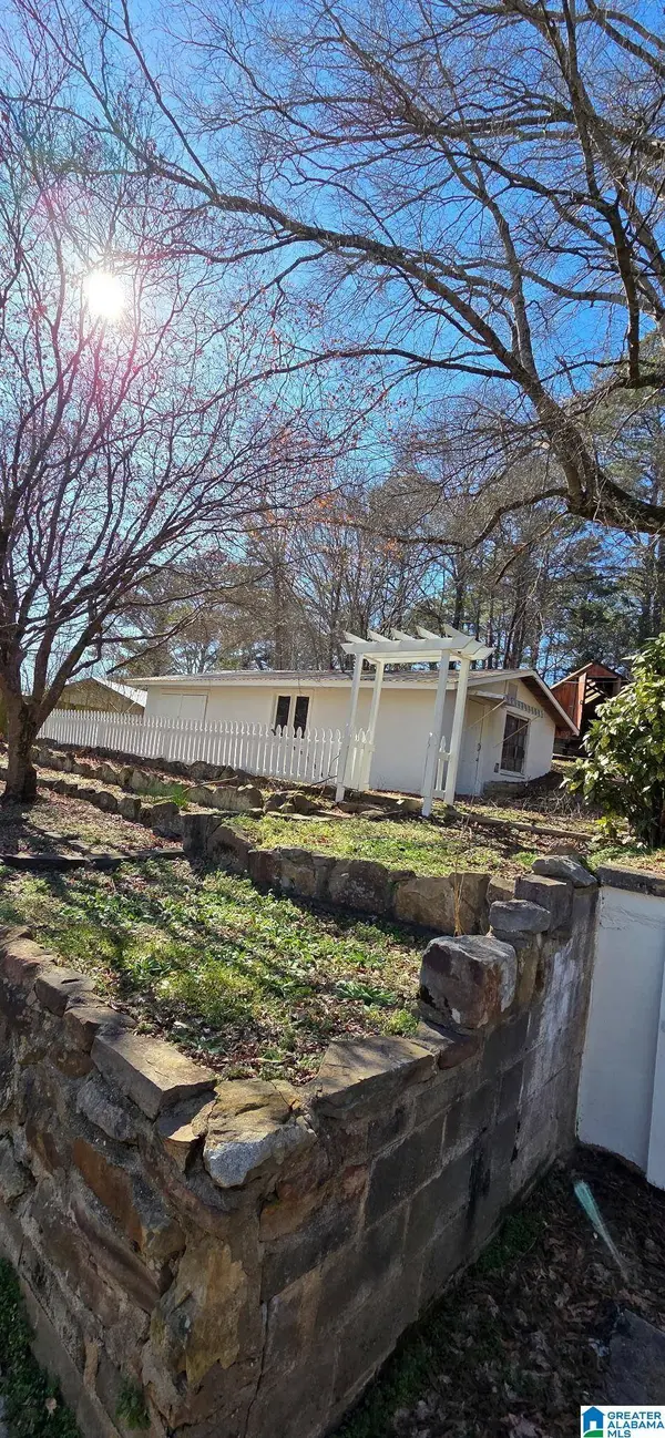 5221 EDGEWOOD ROAD, Adamsville, AL 35005