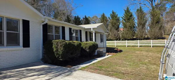 5221 EDGEWOOD ROAD, Adamsville, AL 35005