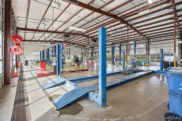 172 Market Place CIR, Calera, AL 35040