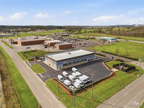 172 Market Place CIR, Calera, AL 35040