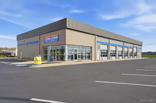 172 Market Place CIR, Calera, AL 35040