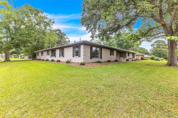 203 Kay ST, Prattville, AL 36066