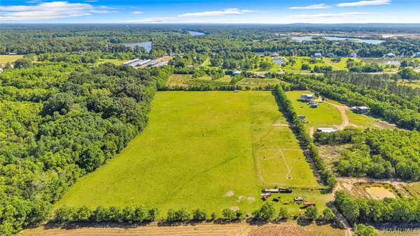 2364 Alabama River Pkwy, Millbrook, AL 36054