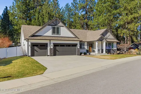 11565 N Emerald DR, Hayden, ID 83835