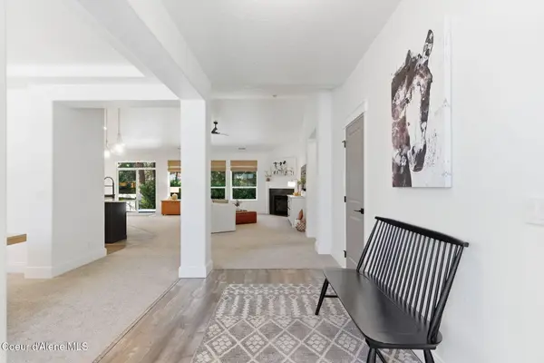 11565 N Emerald DR, Hayden, ID 83835