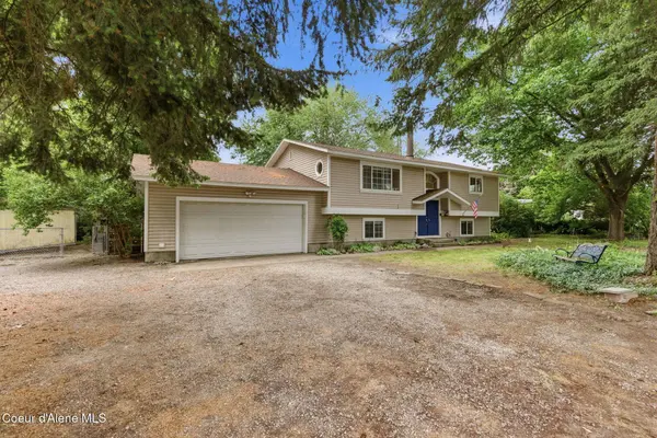 2025 W Saint Emilion DR, Hayden, ID 83835