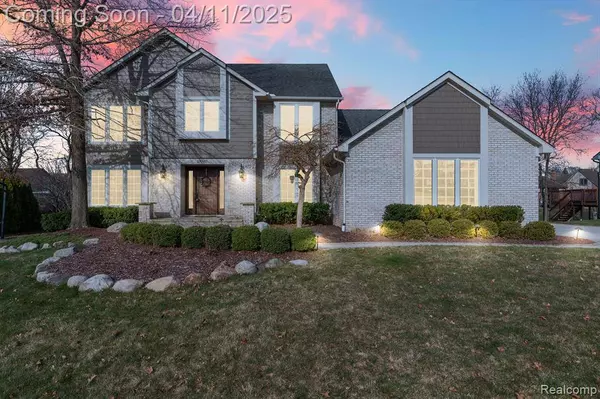 18040 W Northville Trail, Northville Twp, MI 48168