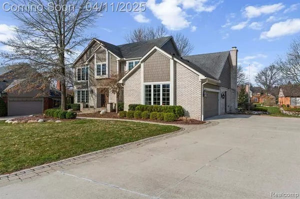 18040 W Northville Trail, Northville Twp, MI 48168