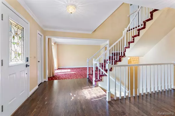 3405 Newgate Drive, Troy, MI 48084